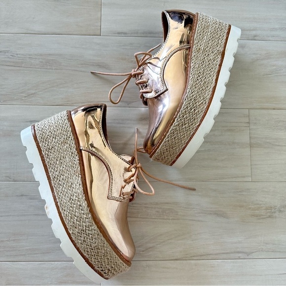 Dazzle Gold Raffia Platform Oxford Shoes - Picture 1 of 10